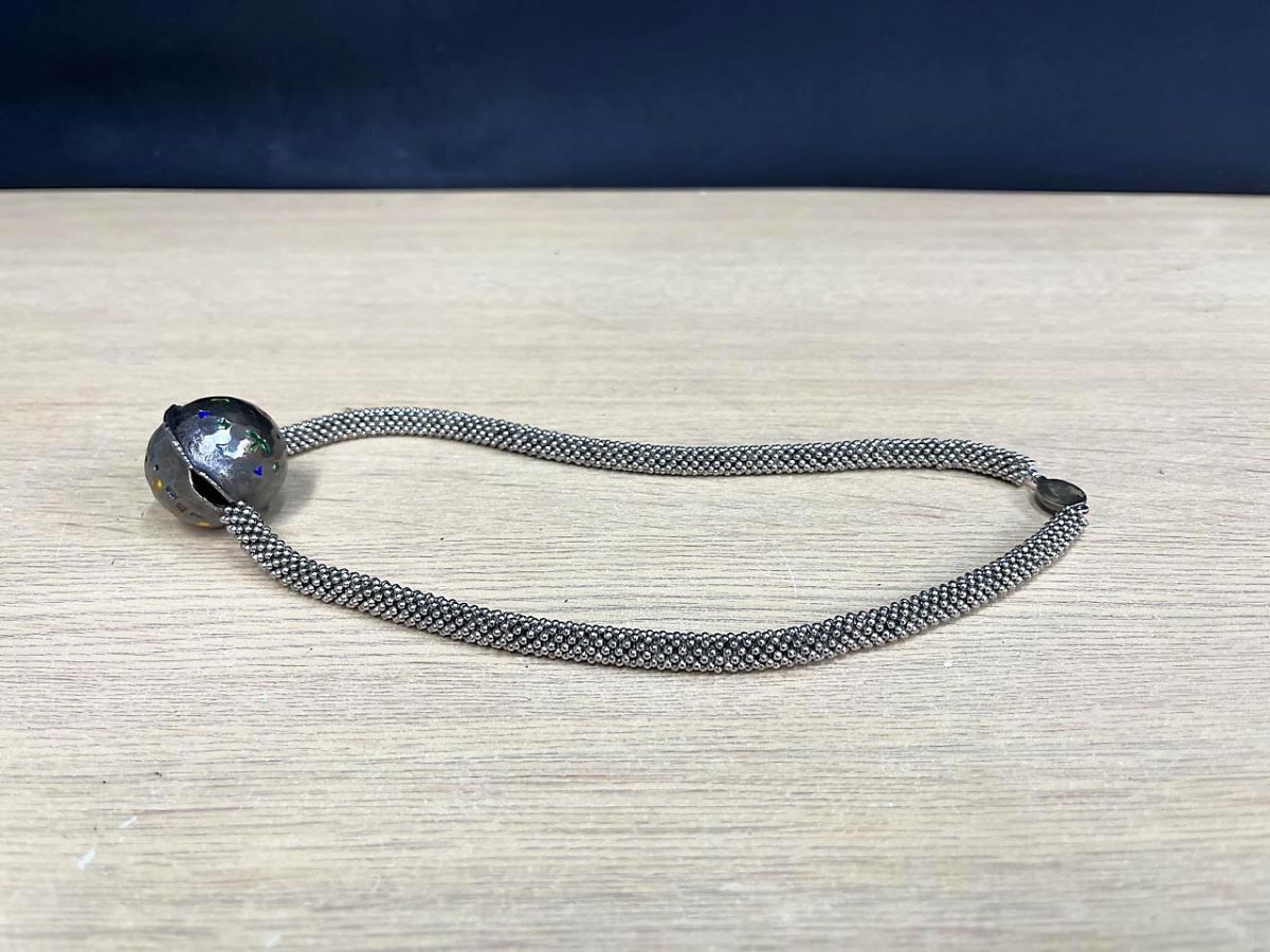 詳細不明 純銀/純金 留め具にSILVER 刻印あり 槌目 ハンマー目 平置き長さ約23.5cm ★