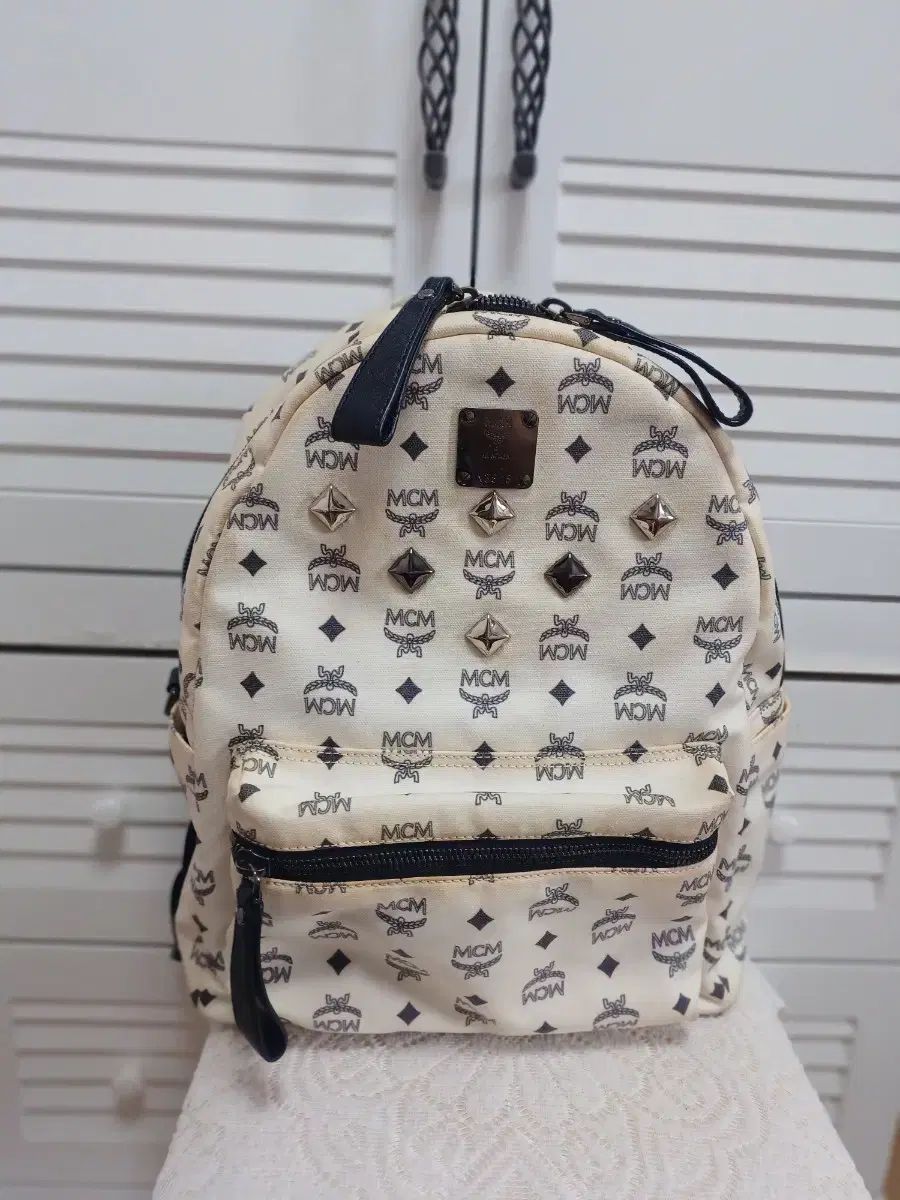 MCM エム シー エム バックパック 9,355円