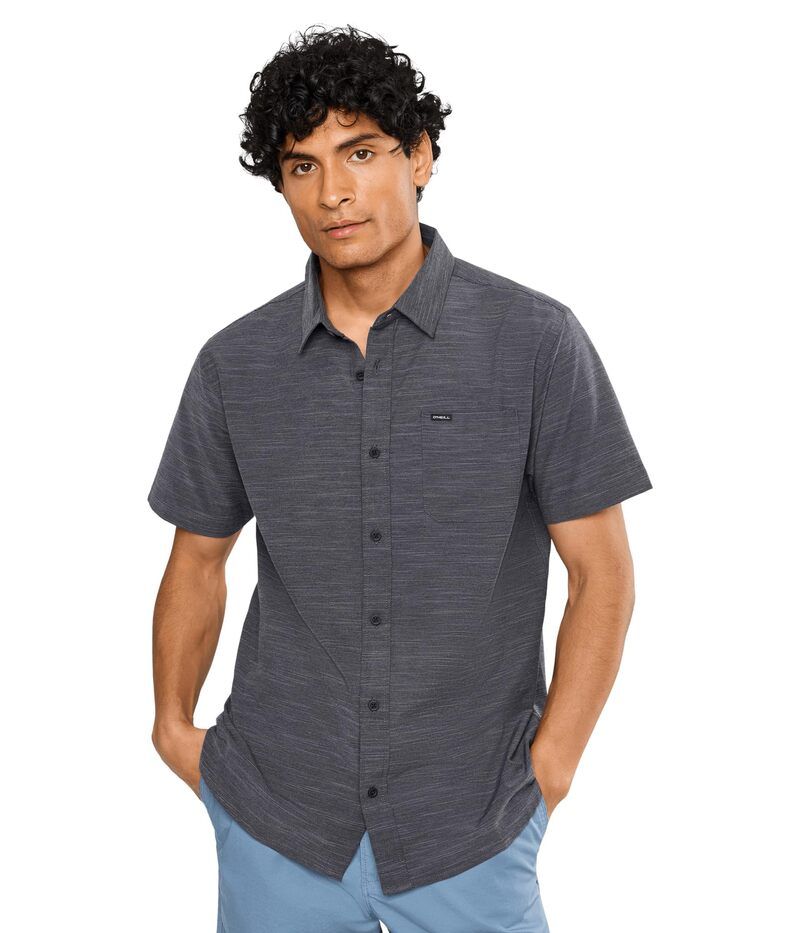 オニール メンズ トップス シャツ Oneill UPF Slub Solid Standard Short Sleeve Woven Shirt Black ブラック