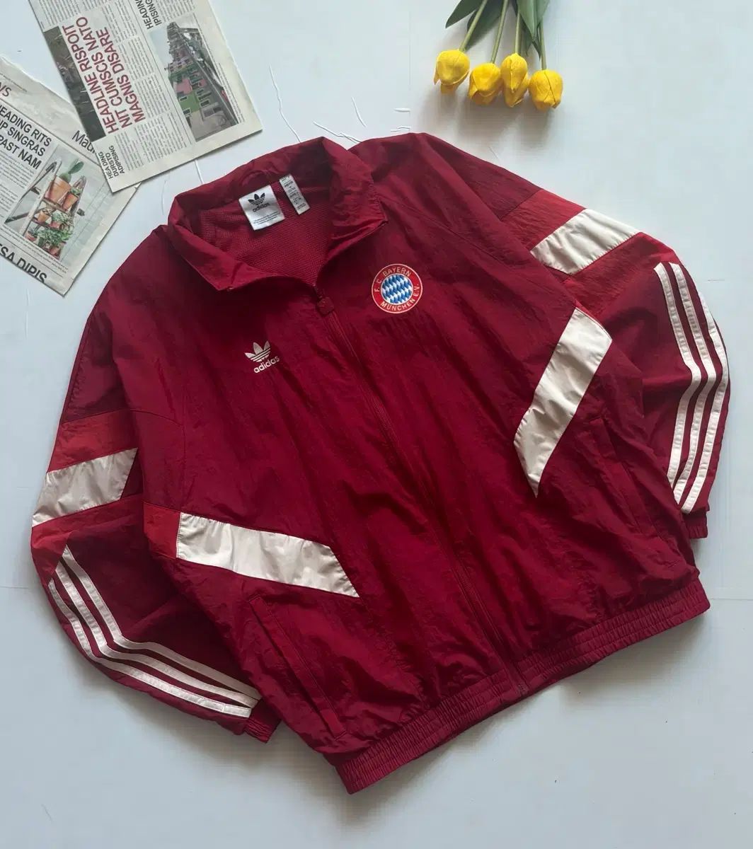 adidas アディダス 最新バージョン FCバイエルン・ミュンヘン ウィンドブレーカー