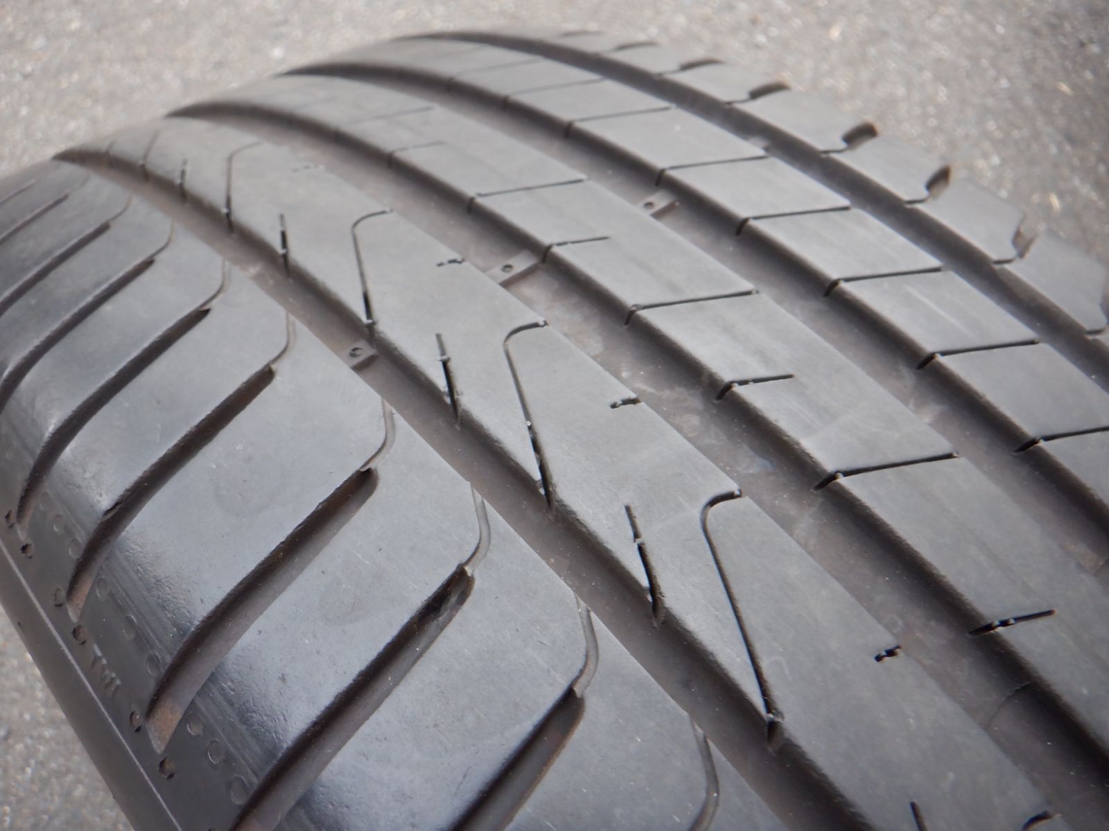 中古バリ山　205/45R17　ピレリ　チンチュラートP7★　２本　ミニクーパー等　スペア・補修用に