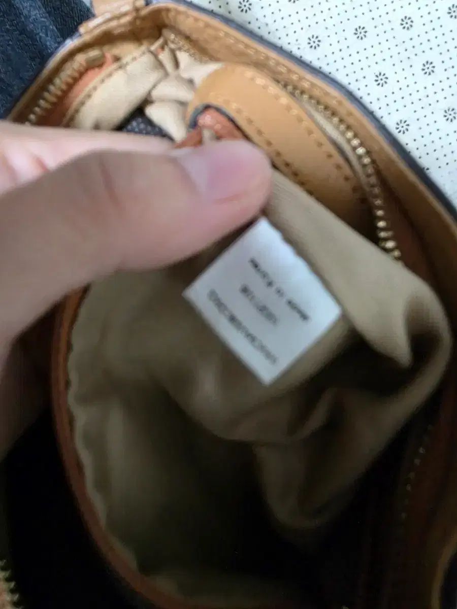 MCM ヴィセトス ショルダートバッグ ブラウン