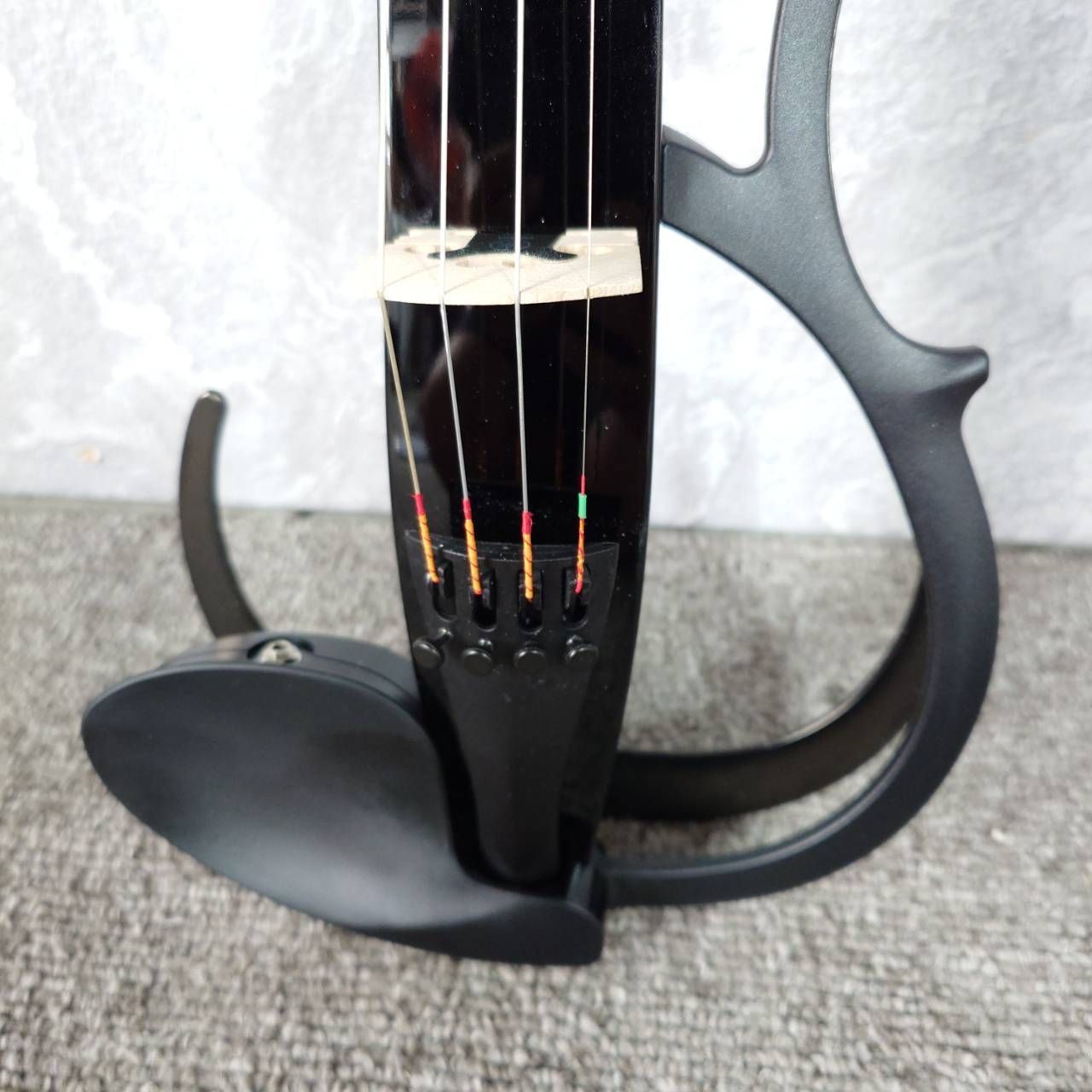 極美品 YAMAHA ヤマハ サイレントシリーズ ブラック バイオリン YSV104 楽器