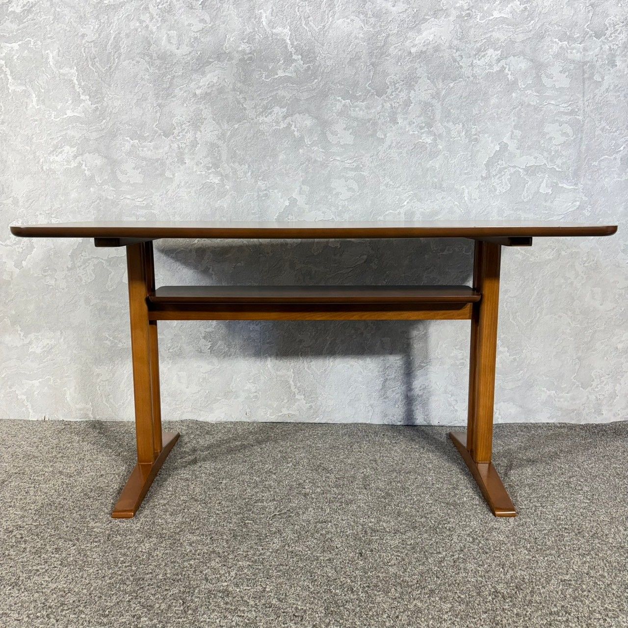 美品 カリモク60+ カフェテーブル ダイニングテーブル ウォールナット T36420