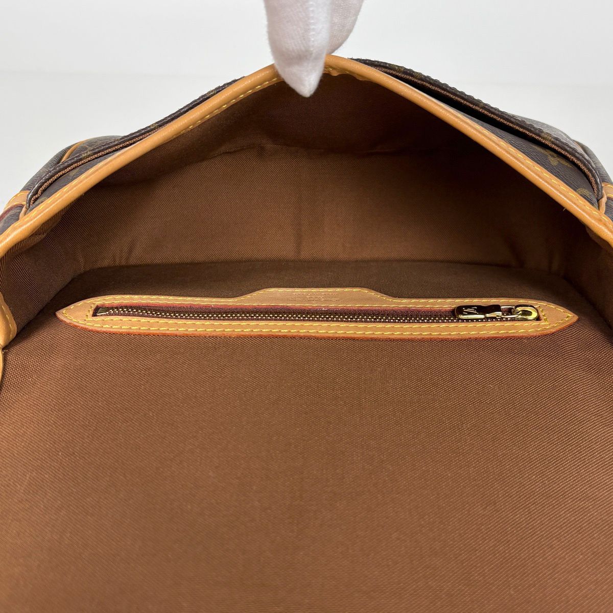 ルイ・ヴィトン Louis Vuitton ソローニュ 斜め掛け ショルダーバッグ モノグラム ブラウン M42250 レディース 【中古】