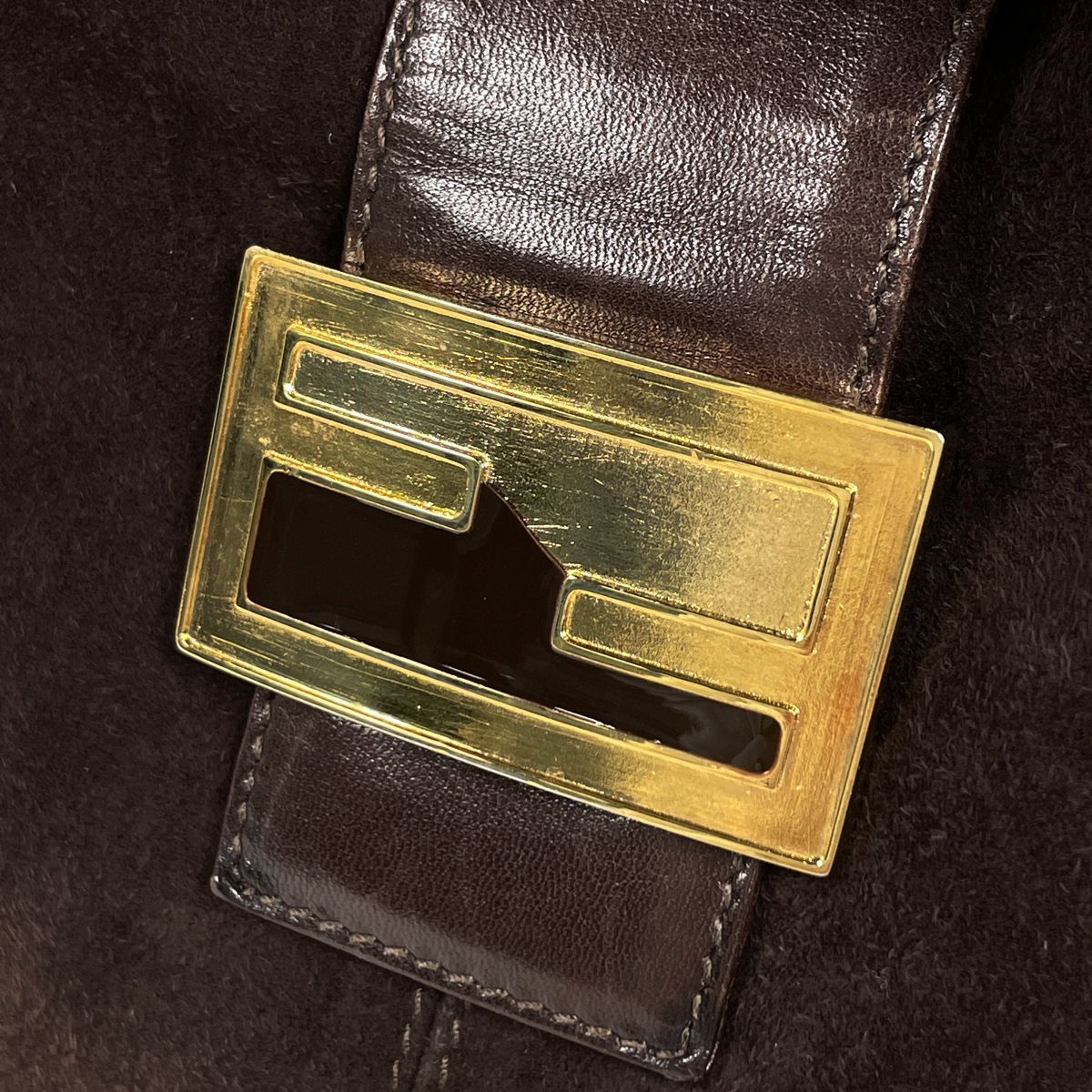 フェンディ FENDI ズッカロゴ ショルダーバッグ スエード ダーク
