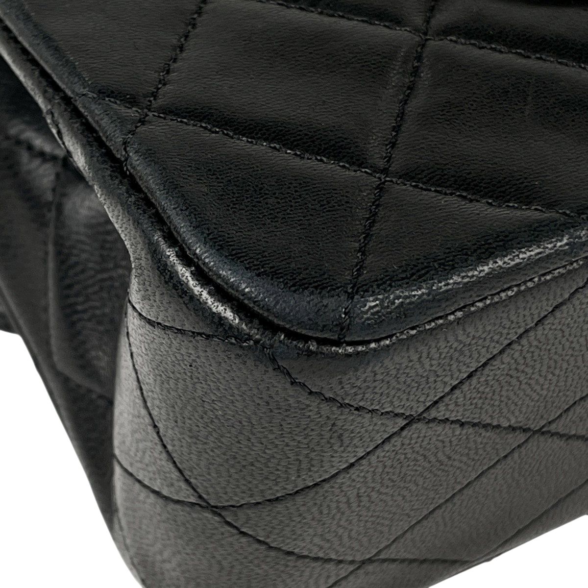 シャネル CHANEL マトラッセ Wフラップ チェーン ショルダーバッグ ココマーク ショルダーバッグ レザー ブラック A01112 レディース 【中古】 シャネル CHANEL マトラッセ Wフラップ チェーン ショルダーバッグ ココマーク ショルダーバッグ レザー ブラック A01112 レディース 【中古】