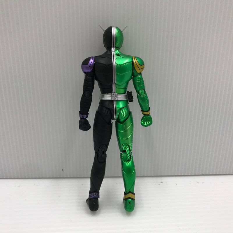 【中古品】 S.H.F 真骨彫製法 仮面ライダーW サイクロンジョーカー(風都探偵アニメ化記念) 【042-260512-ti-01-tagh】