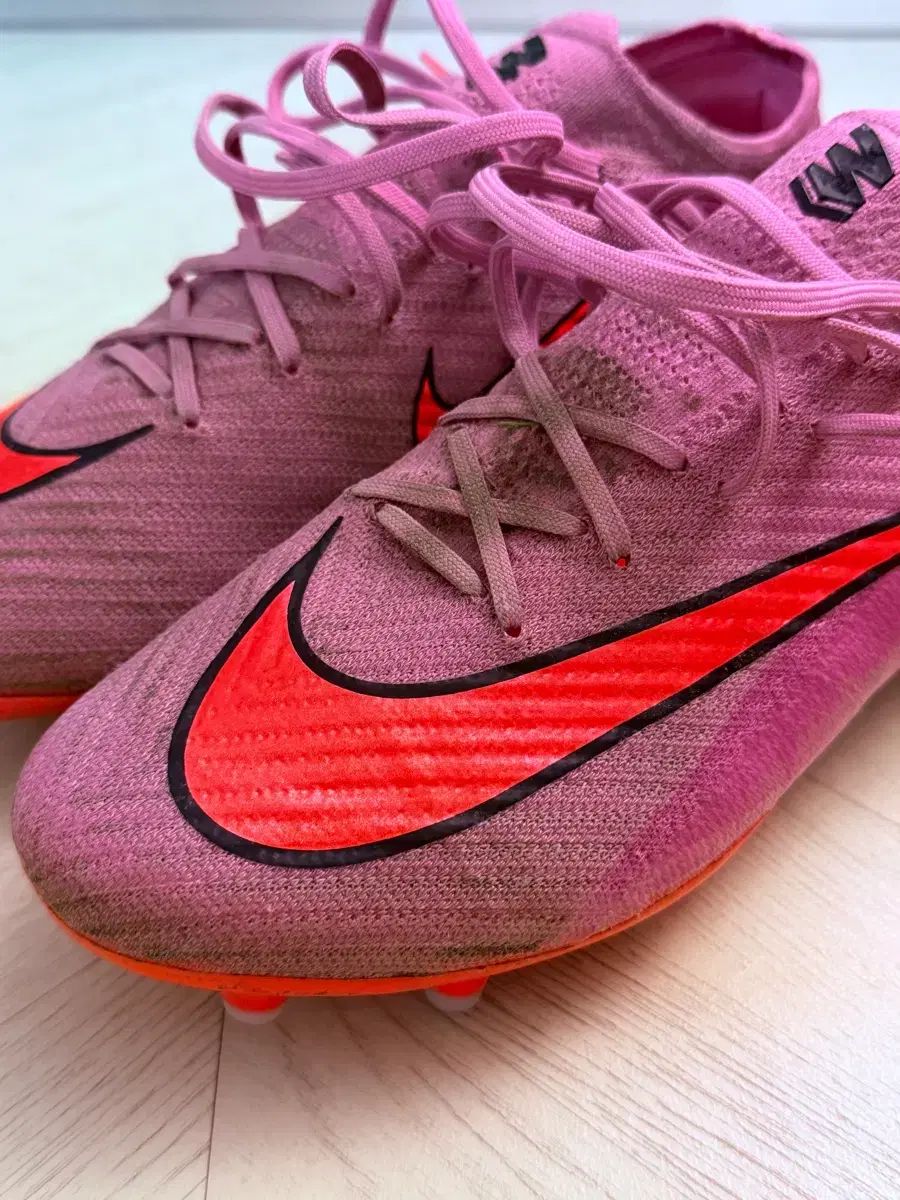 280/A+ NIKE マーキュリアル ヴェイパー 16 エリート AG 280/A+ NIKE マーキュリアル ヴェイパー 16 エリート AG