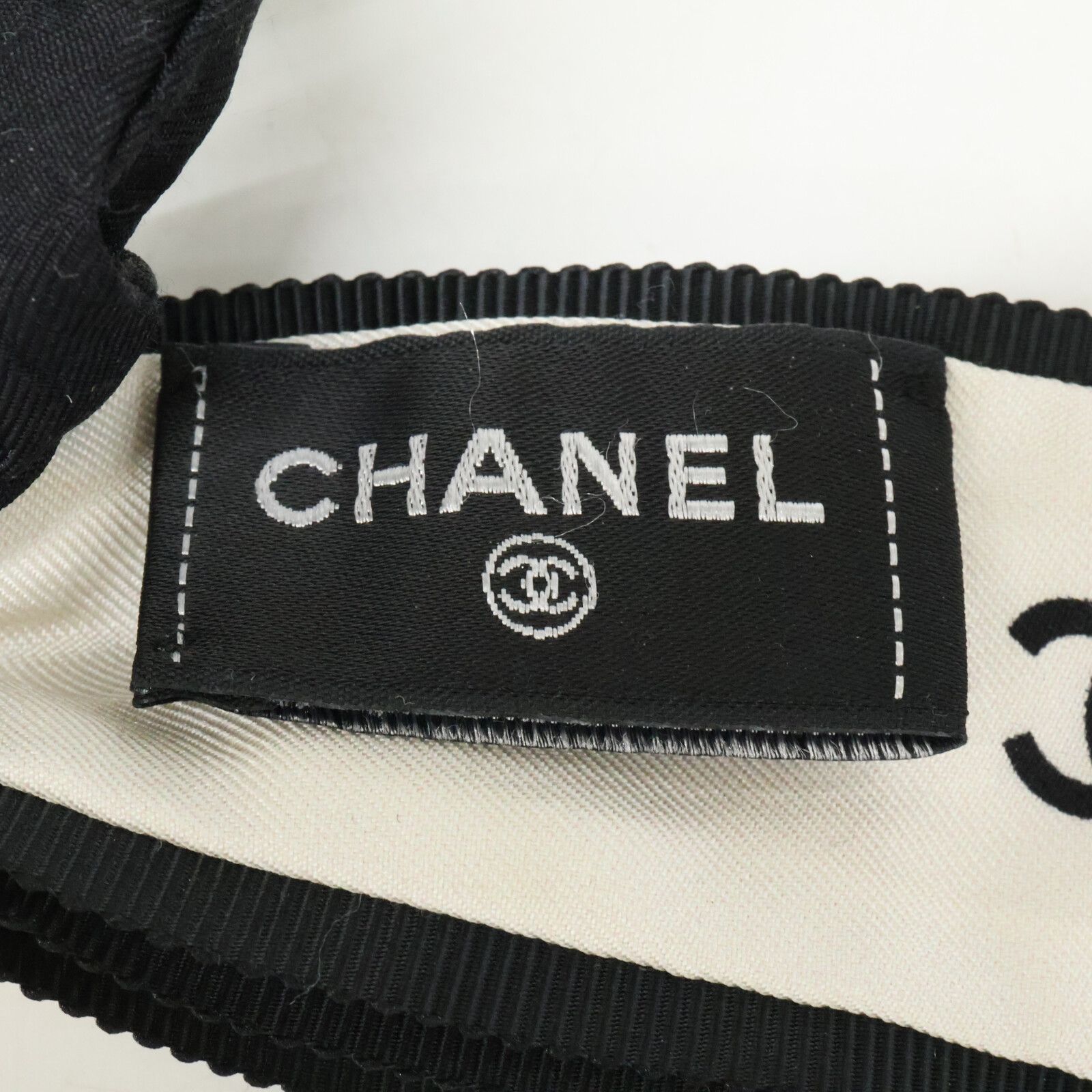 CHANEL シャネル 22A ロゴリボン シルク シュシュ CHANEL シャネル 22A ロゴリボン シルク シュシュ