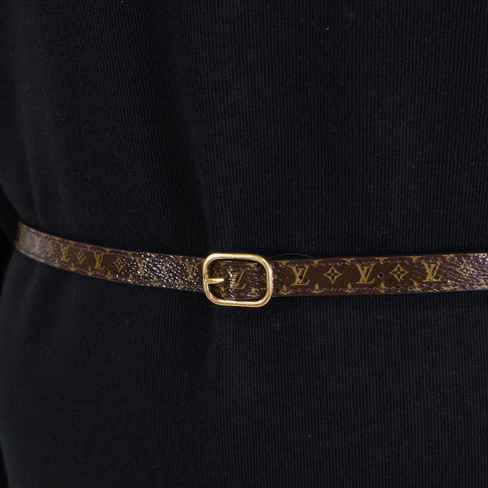LOUIS VUITTON ルイヴィトン 【国内正規】FHKD09MTS モノグラムスパンコール カシミヤ/シルク混 ベルト付 ニット M LOUIS VUITTON ルイヴィトン 【国内正規】FHKD09MTS モノグラムスパンコール カシミヤ/シルク混 ベルト付 ニット M