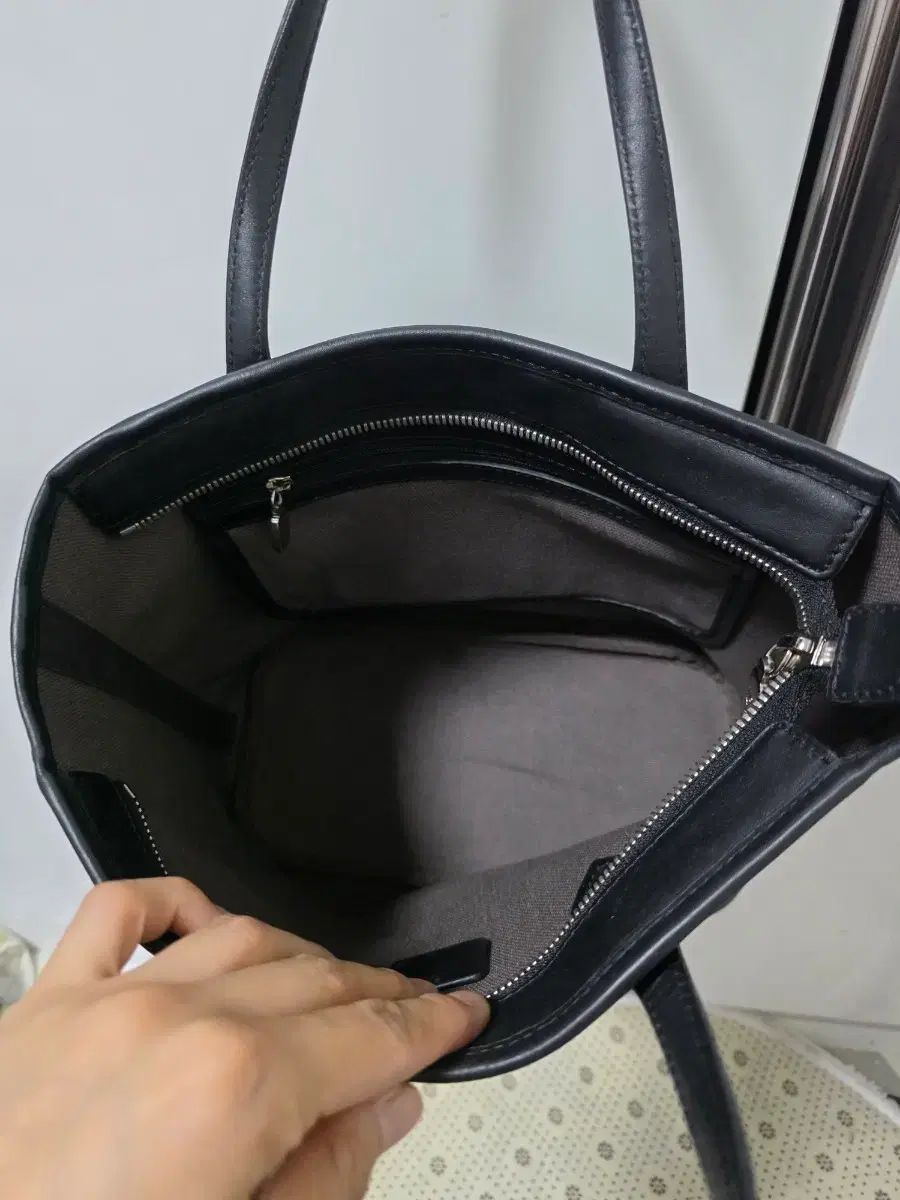 MCM ヴィセトス トートバッグ ブラック 骨 チャーム 装飾