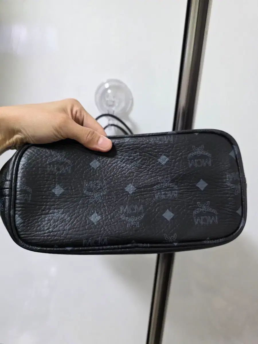 MCM ヴィセトス トートバッグ ブラック 骨 チャーム 装飾