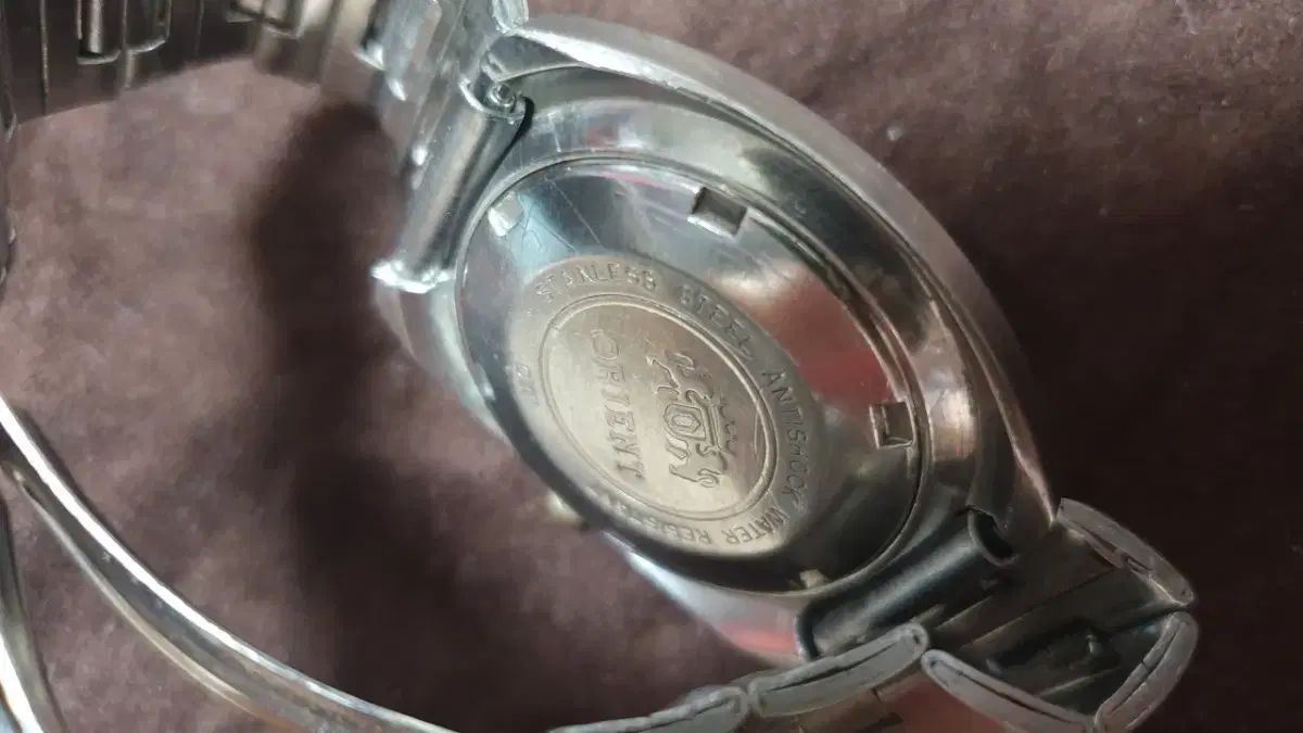 ヴィンテージ オリエント 手巻き 機械式 時計 出品 1970年代 ヴィンテージ オリエント 手巻き 機械式 時計 出品 1970年代