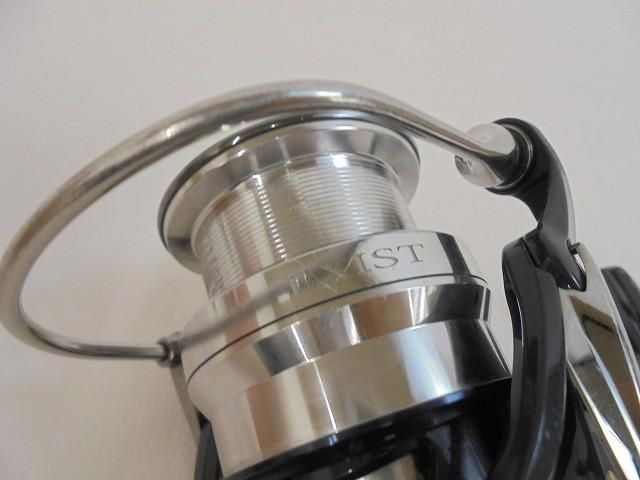 雑貨 釣り具 ダイワ 18 イグジスト LT 3000-XH スピニングリール 中古品