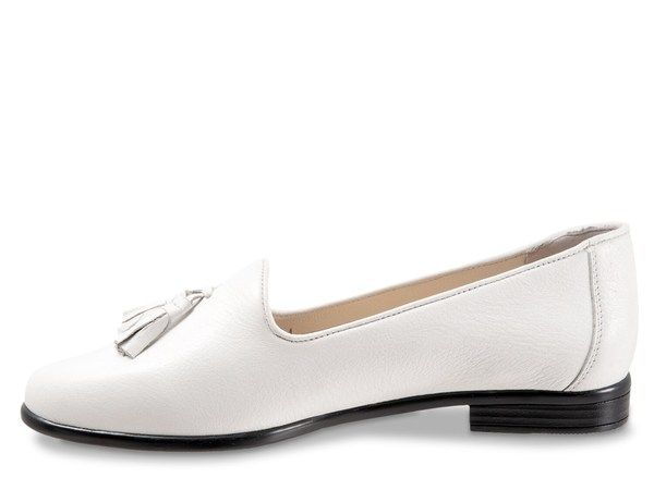 トロッターズ レディース シューズ スリッポン・ローファー Trotters Liz Loafer White ホワイト