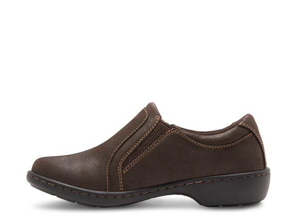 イーストランド レディース シューズ スリッポン・ローファー Eastland Vicky SlipOn Dark Brown ブラウン