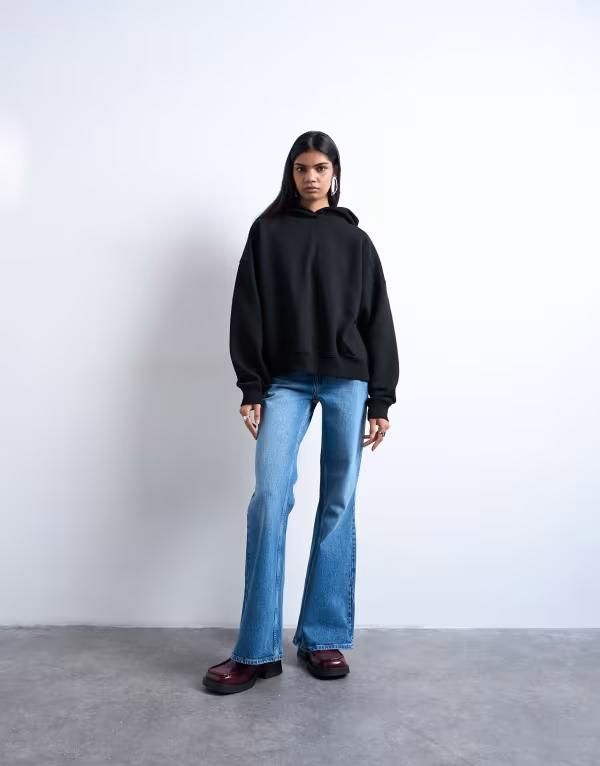 トップショップ レディース ボトムス デニムパンツ ヴィンテージ Topshopippa mid rise comfort stretch flare jean in vintage Blue ブルー