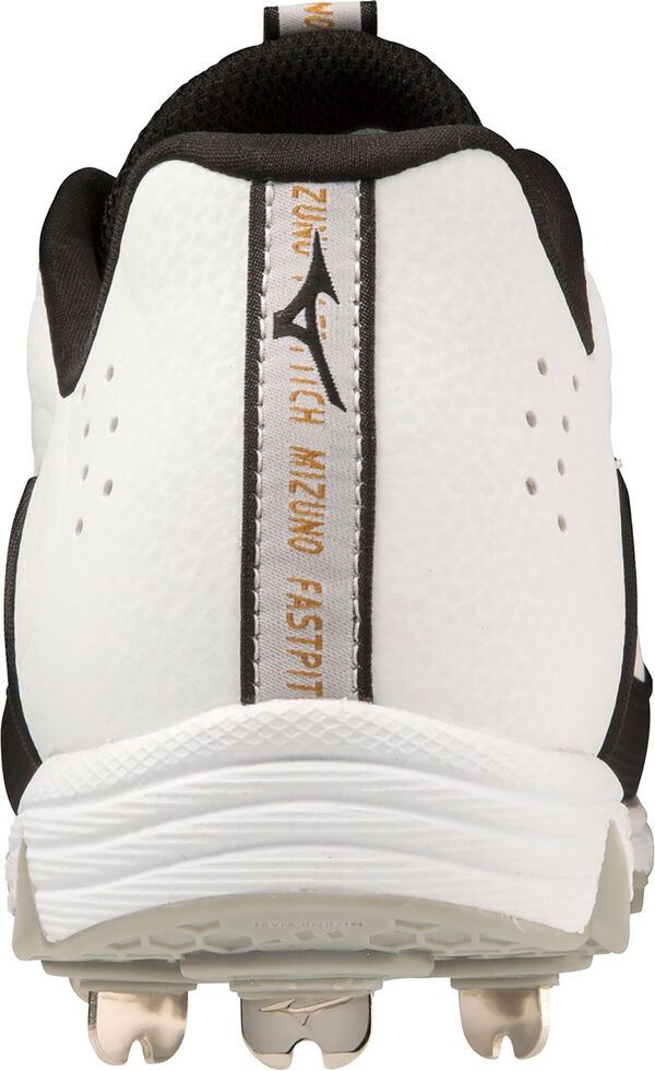 ミズノ レディース シューズ スニーカー Mizuno Womens 9Spike Swift 8 Metal Fastpitch Softball Cleats WhiteBlack ホワイト