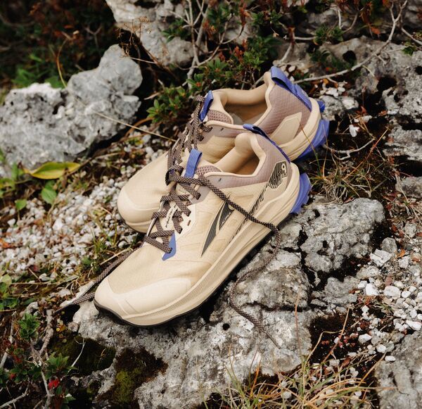 アルトラ レディース シューズ スニーカー Altra Womens Lone Peak 9 Trail Running Shoes Tan タン