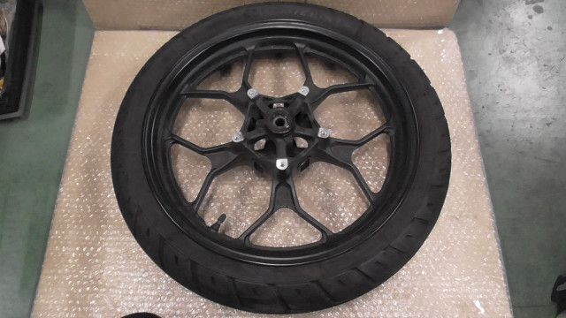XSR155　MLERG634111001xx　の　フロント　ホイール　タイヤ付:#1780982943