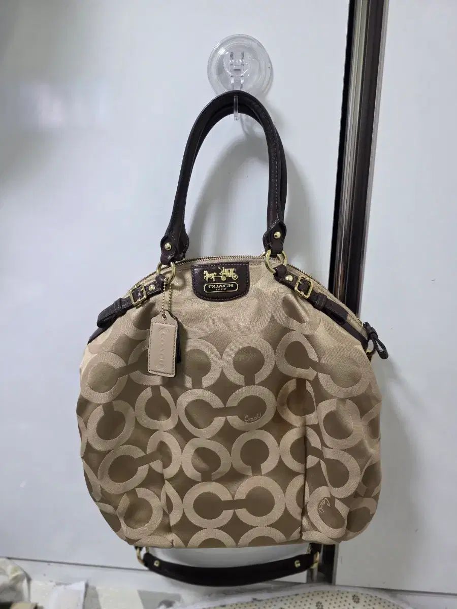 COACH ショルダ—バッグ ベージュ