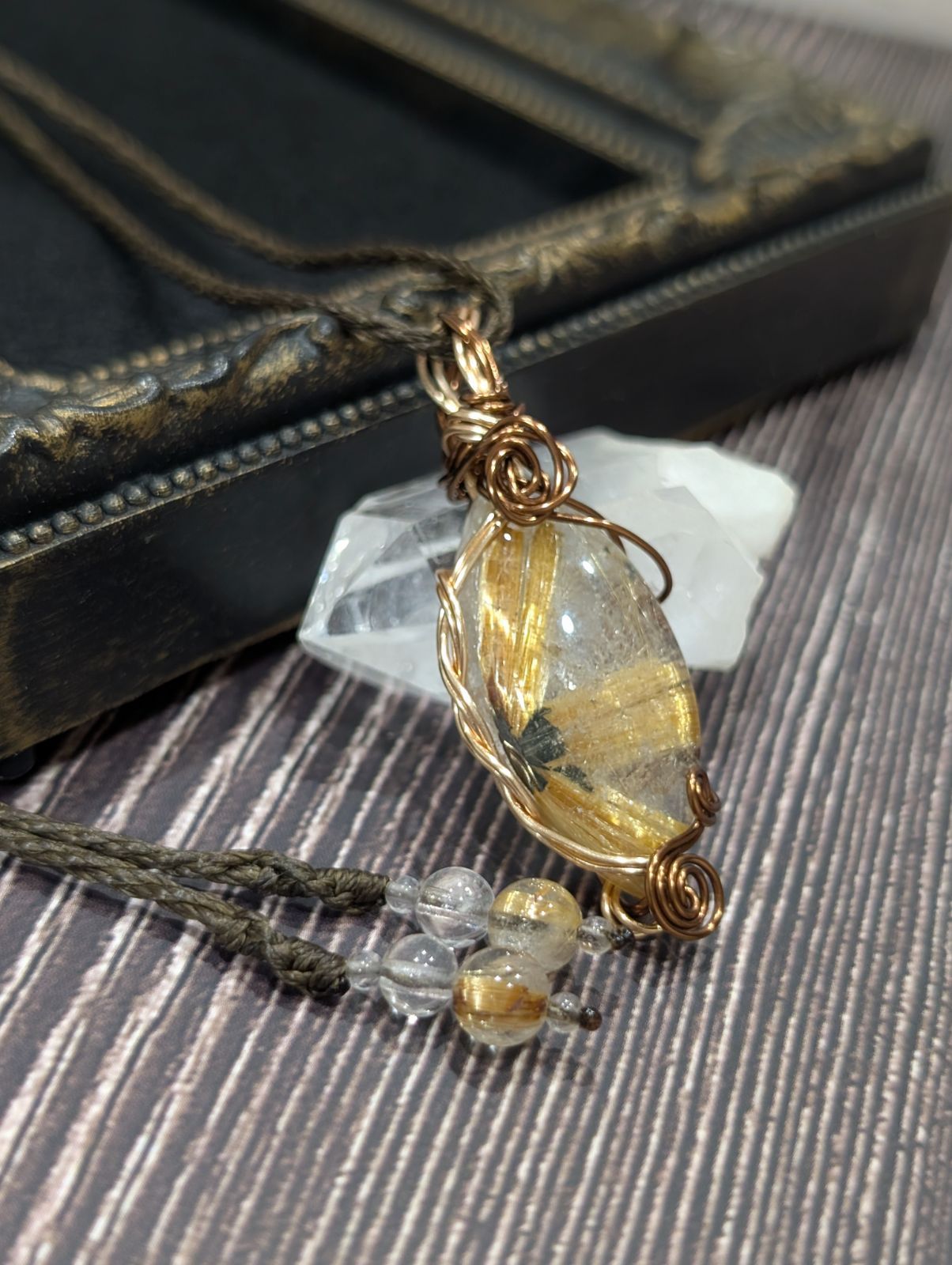 ☆High Quality Stone☆太陽ルチルクォーツ＆タイチンルチルクォーツ☆ワイヤーネックレス 603