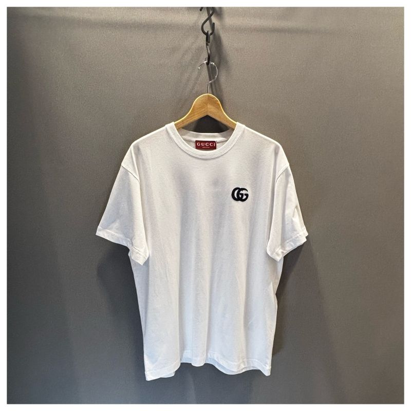 GUCCI　ロゴプリントTシャツ　半袖Tシャツ