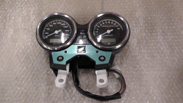 CB400SF HYPER VTEC Revo　NC42　の　メーター:#1781052424