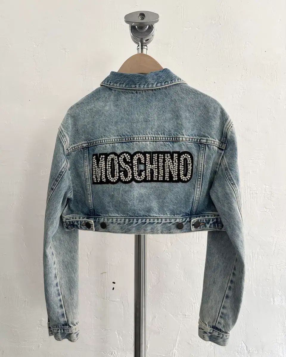 H&M x Moschino モスキーノ ロゴ クロップド デニム ジャケット - メルカリ