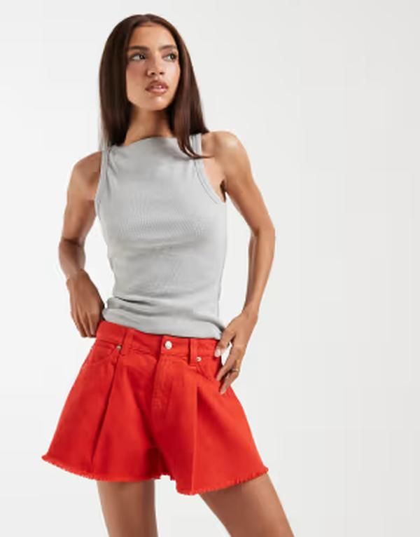 エイソス レディース ボトムス ハーフパンツ・ショーツ デニム ASOS DESIGN denim frayed hem short RED レッド