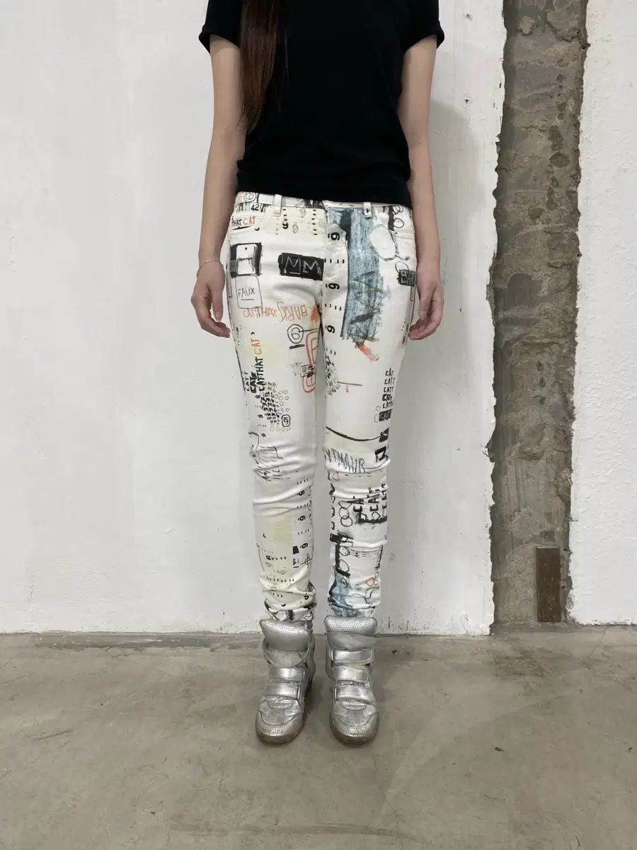 MM6 グラフィティ スリム パンツ 24,723円