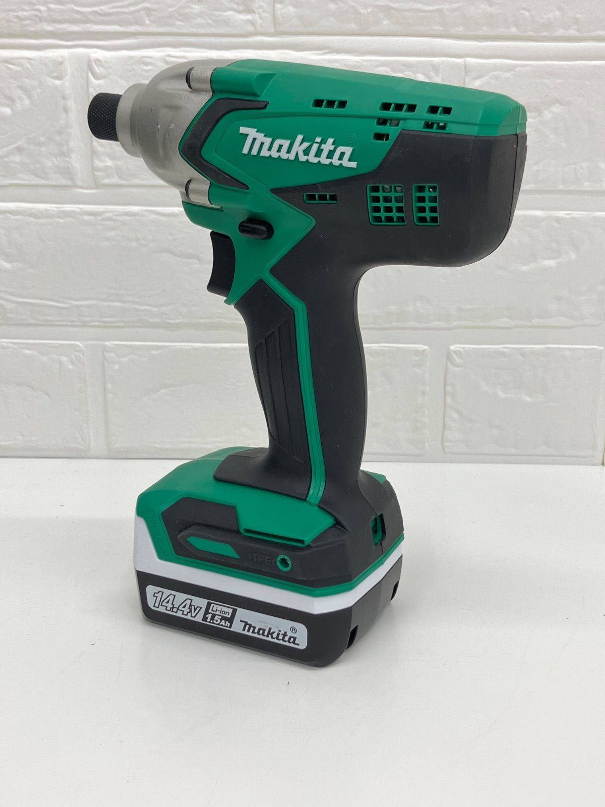【美品】makita マキタ 充電式インパクトドライバ M695D No.61210