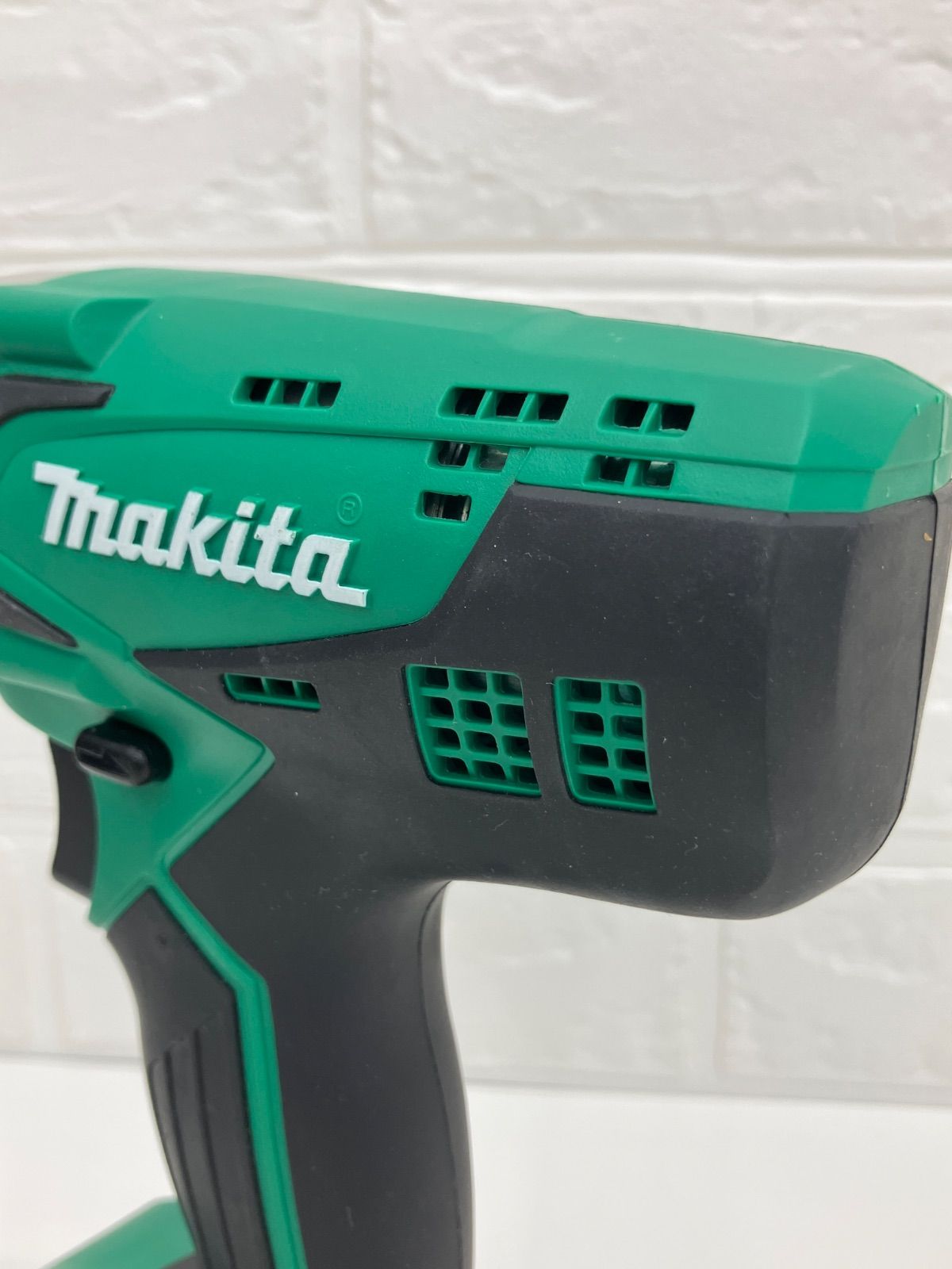 【美品】makita マキタ 充電式インパクトドライバ M695D No.61210