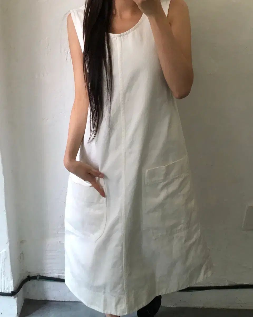 MARGARET HOWELL マーガレットハウエル 白 ピナフォア コットン ONE PIECE