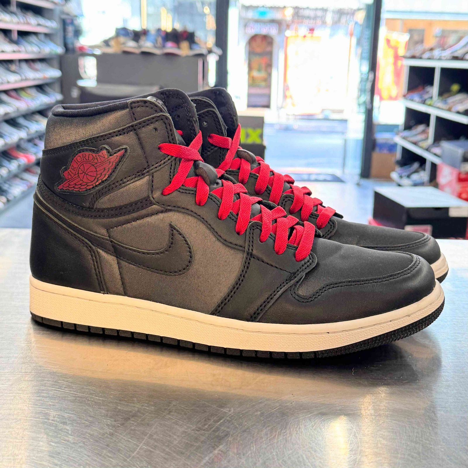 【US9.5】 JORDAN AIR JORDAN 1 RETRO HIGH OG 555088-060 【中古】 箱有