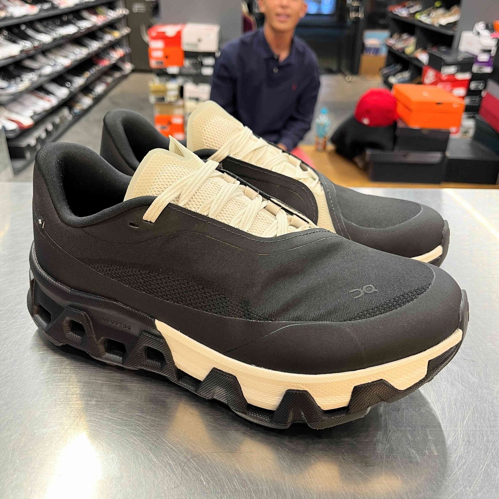 【US7.5】 ON CLOUDMONSTER HYPER PAF 3MF30931043 【中古】 箱有
