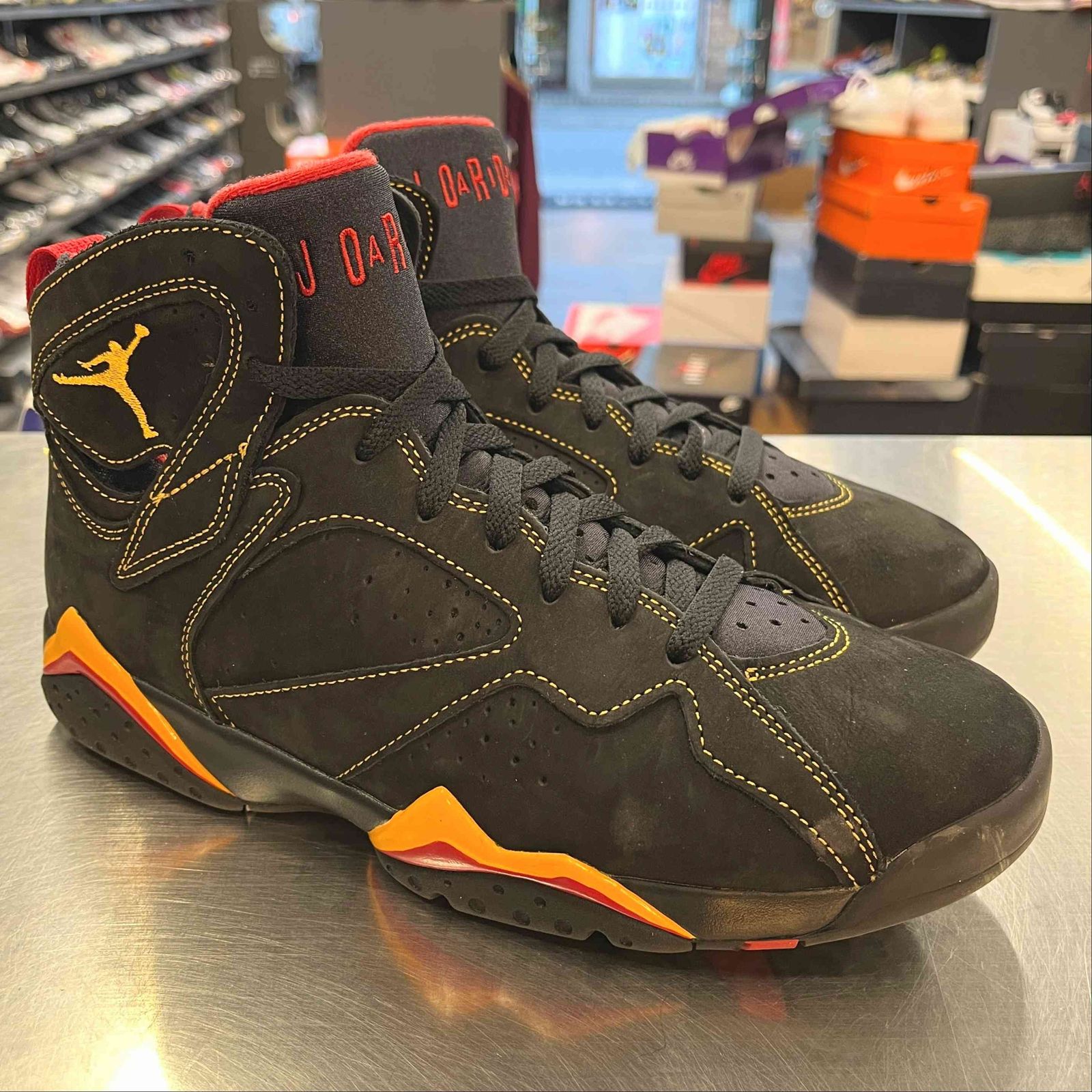 【US9.5】 AIR JORDAN 7 RETRO CU9307-081 【中古】 箱有
