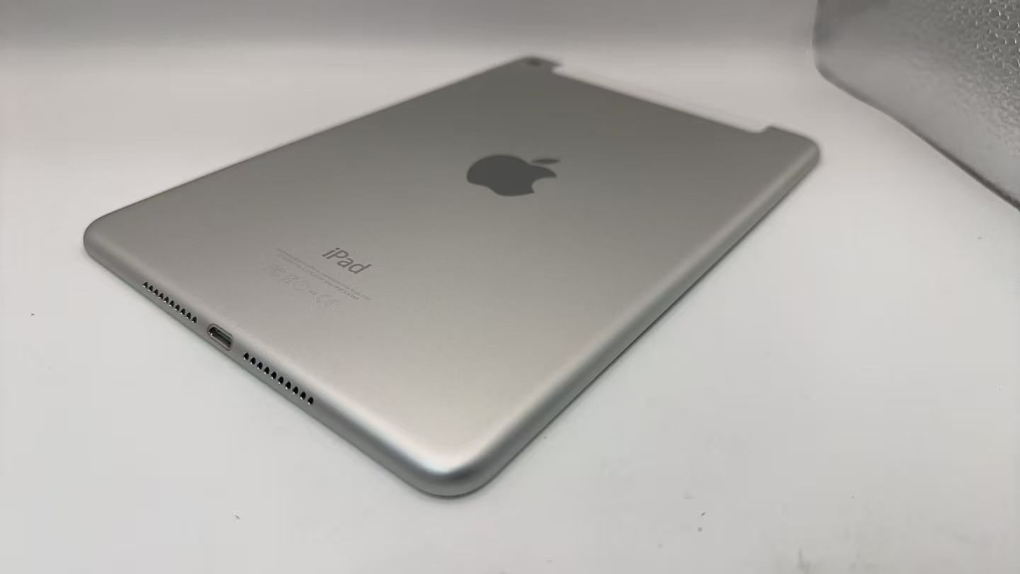 iPad mini 4 128GB Cellular シルバー 中古 - メルカリ
