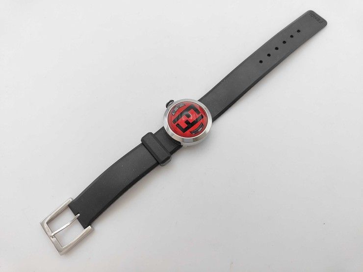 FENDI フェンディ 腕時計 ブースラ 8010L レッド ブラック系