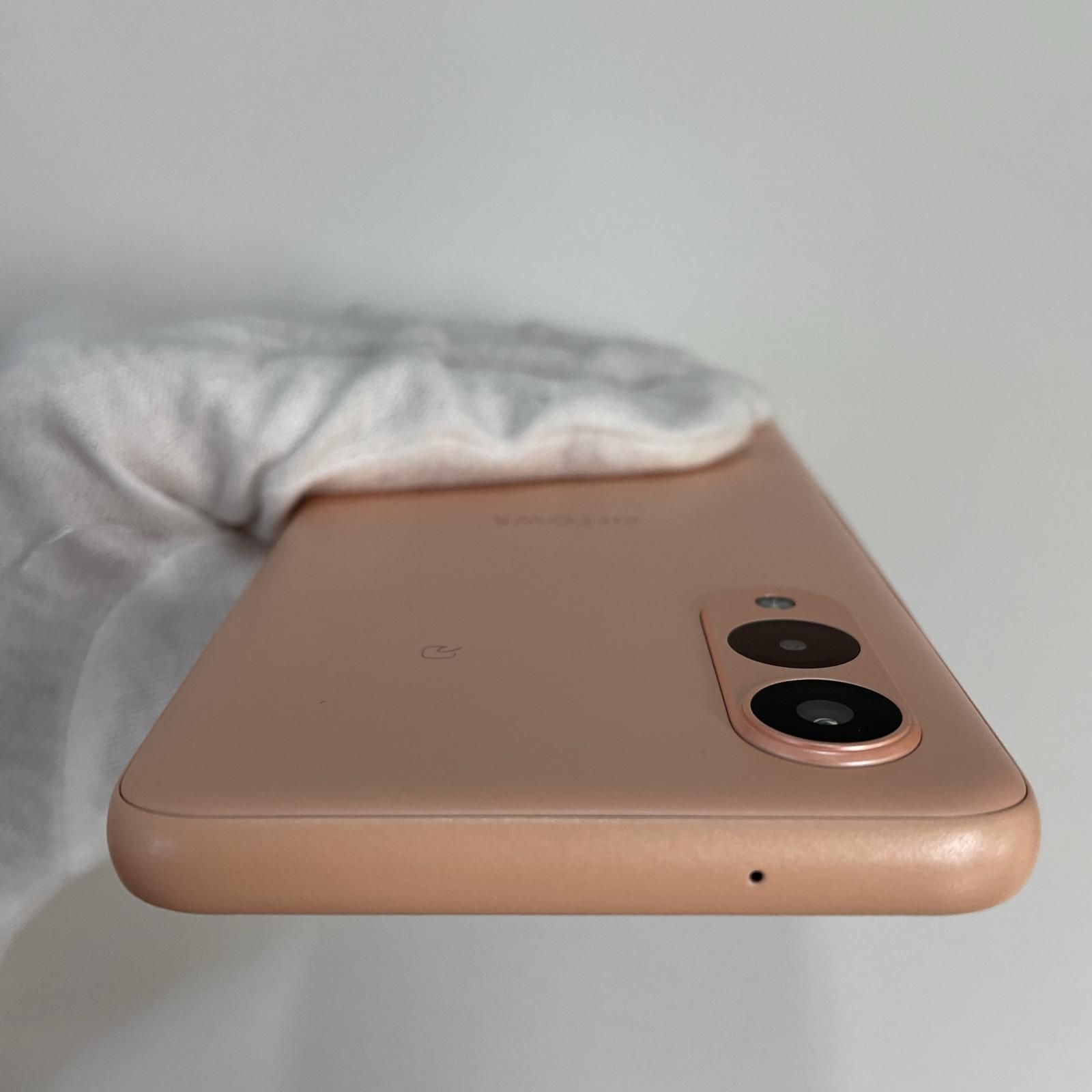 docomo arrows We2 F-52E ライトオレンジ 中古 - メルカリ