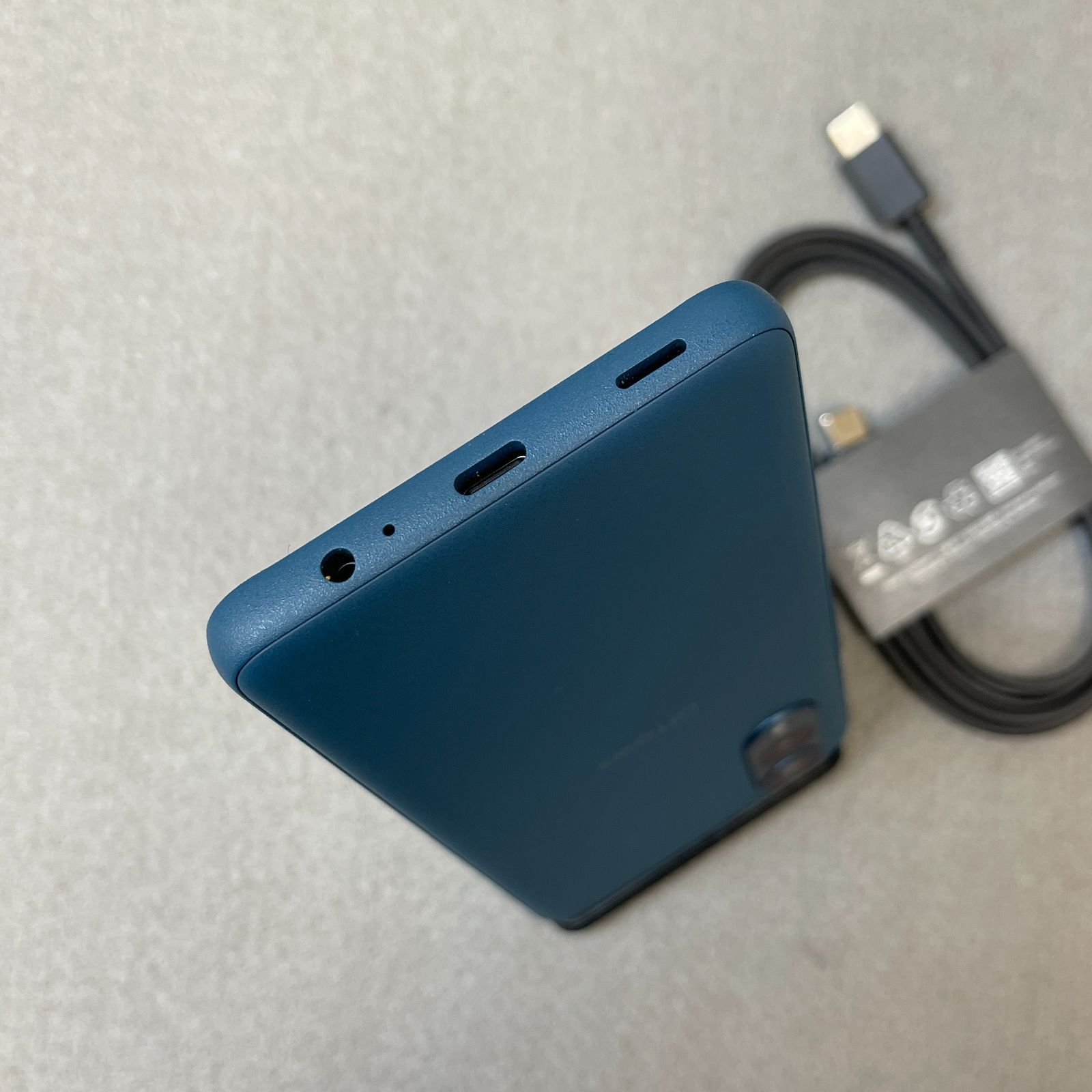arrows F-52E ネイビーブルー SIMフリー 使用少なめ美品 FCNT Arrows We2 F-52E 64GB ネイビーグリーン SIMフリー - メルカリ