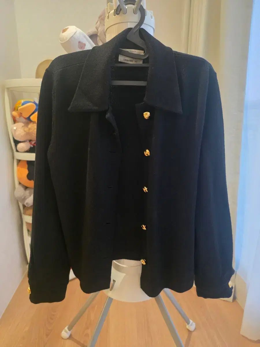 URBANIC ダイアナ カーディガン ブラック メリノウール