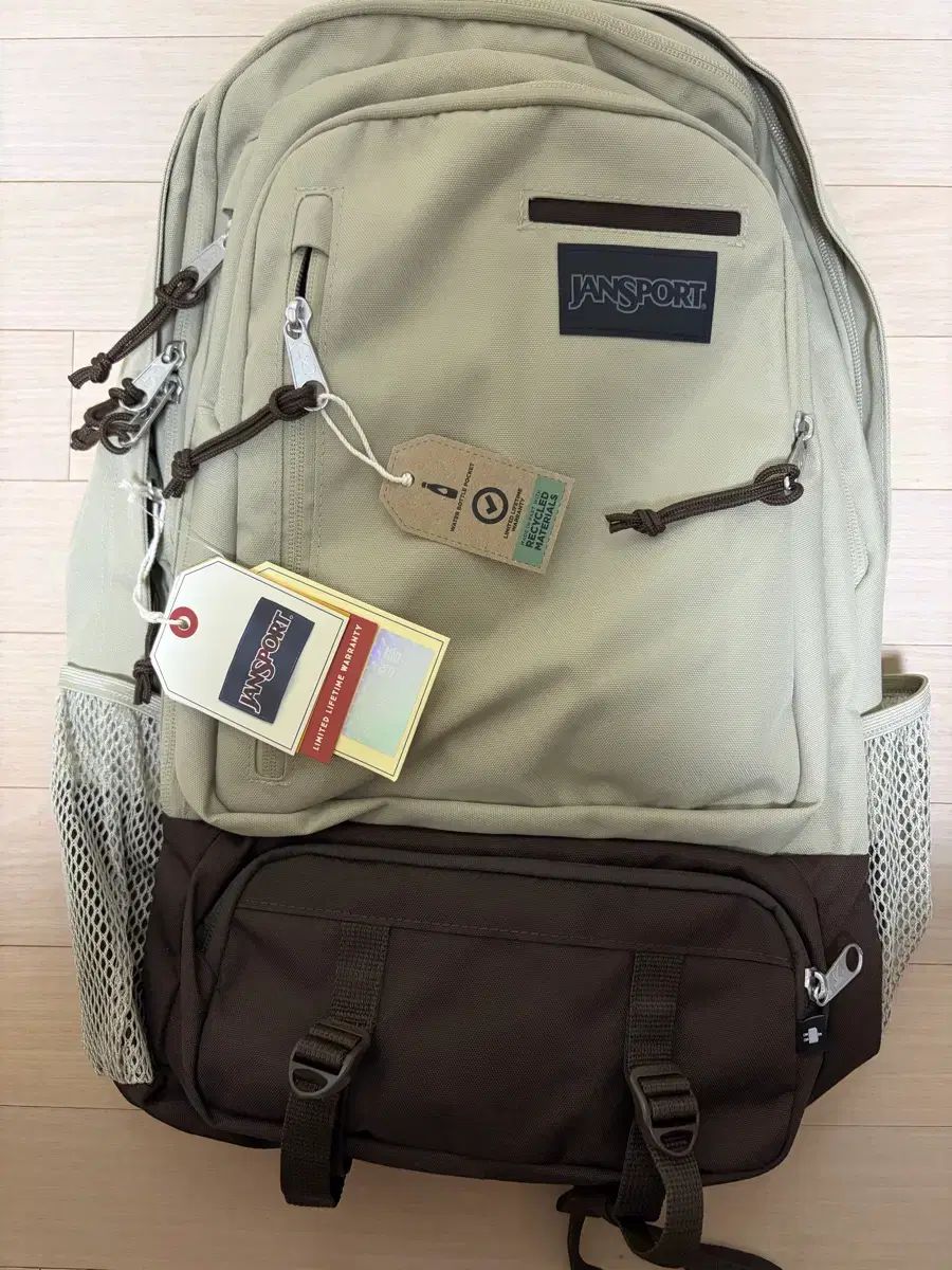 JANSPORT ジャンスポーツ エンボイ バックパック (デザート ベージュ)