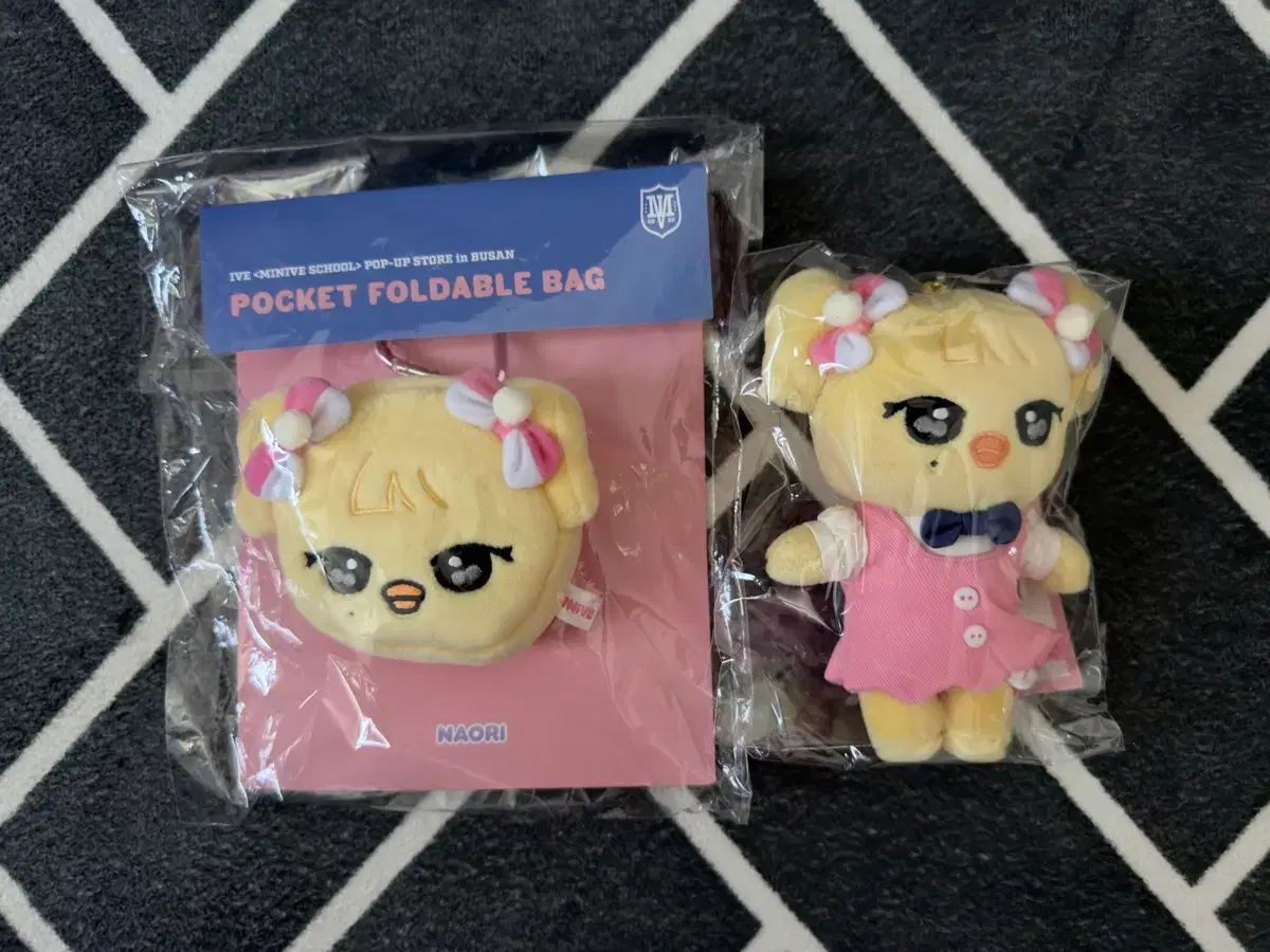 IVE MINIVE レイ MINIVEスクール ナオリ ぬいぐるみ キーホルダー + ショッピングカート