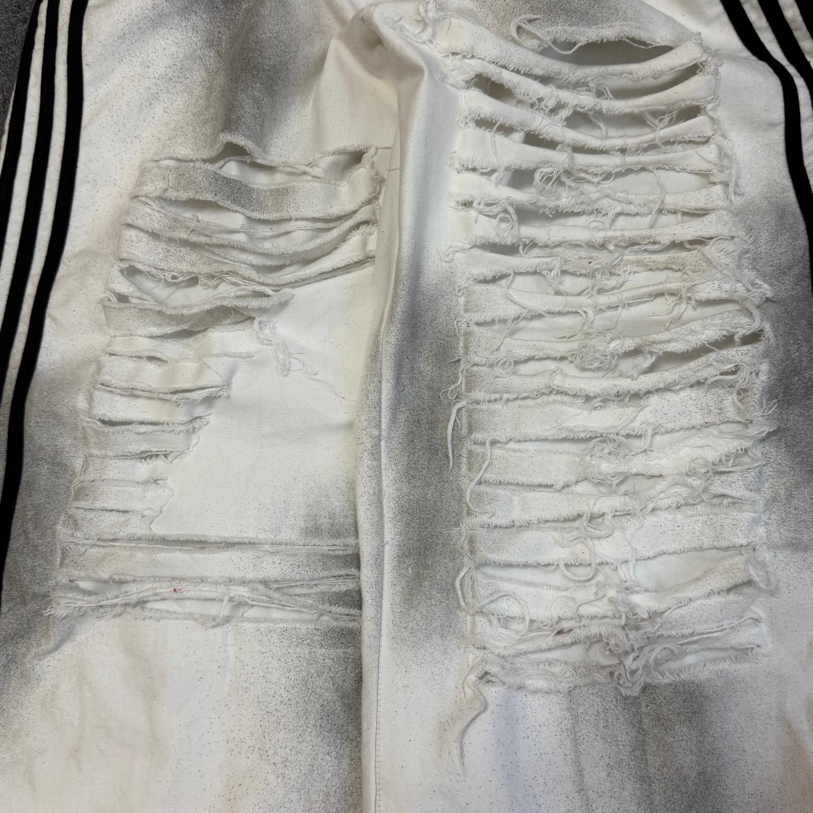 YORI SPORT ダメージデニム ホワイト Yori sport 5stripedenim 28/30 デニムジーンズ