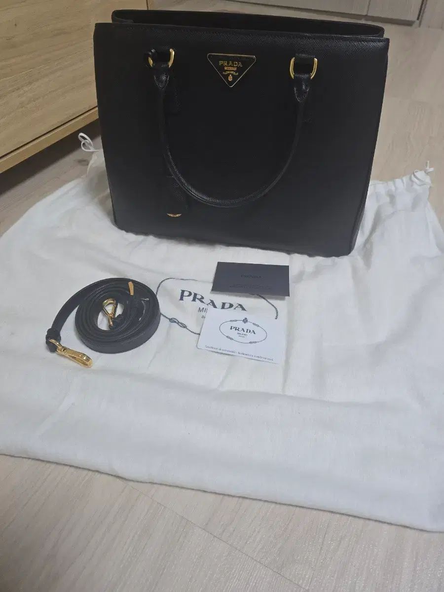 シャネル ボーイ 長財布 PRADA サフィアーノ トートバッグ 正規品 横30 23