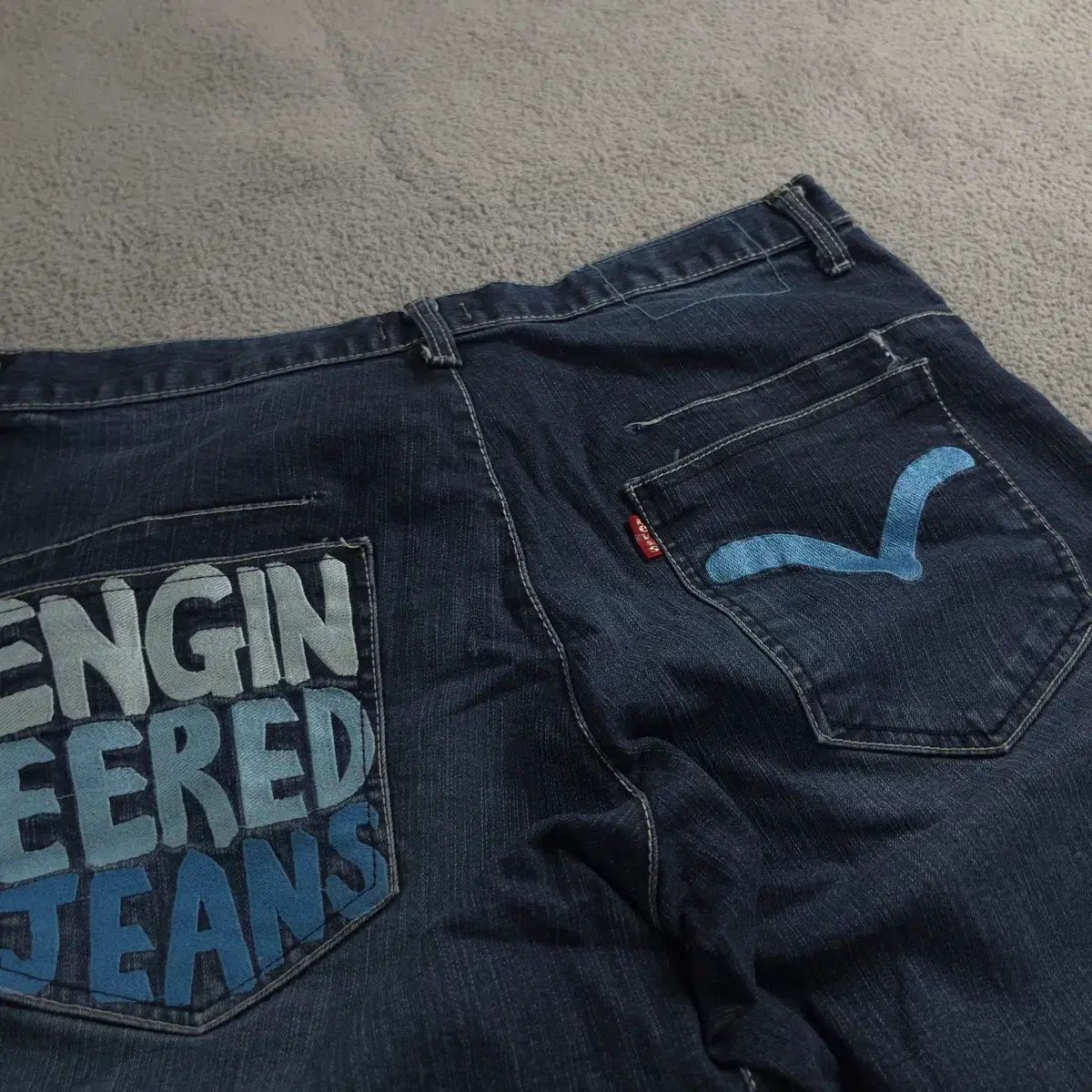 立体裁断 Levi's - リーバイス デニムパンツ エンジニアード Etsy