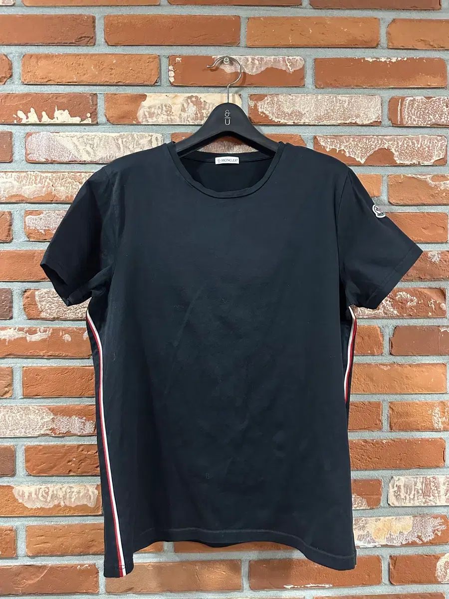 ほぼ新品 MONCLER モンクレール クルーネック 3本線 半袖 商品