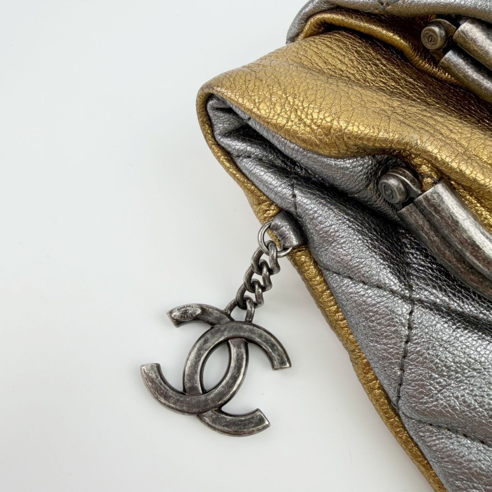 中古】CHANEL シャネル マトラッセ バイカラー ココマーク チャーム